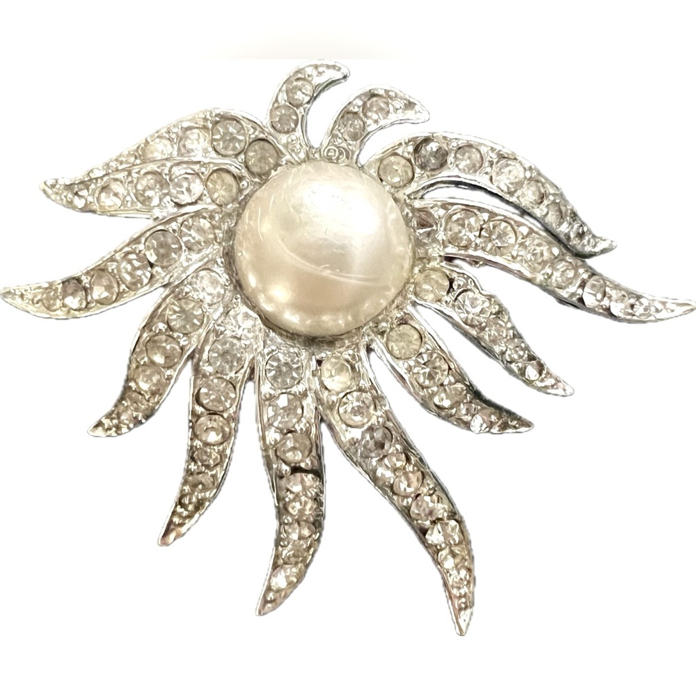 Vintage Starburst Brooch with Pearl Center and Crystal Rays (Costume Jewelry)